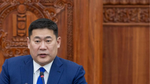 Л.Оюун-Эрдэнийн огцрохгүй удаж буй шалтгаан